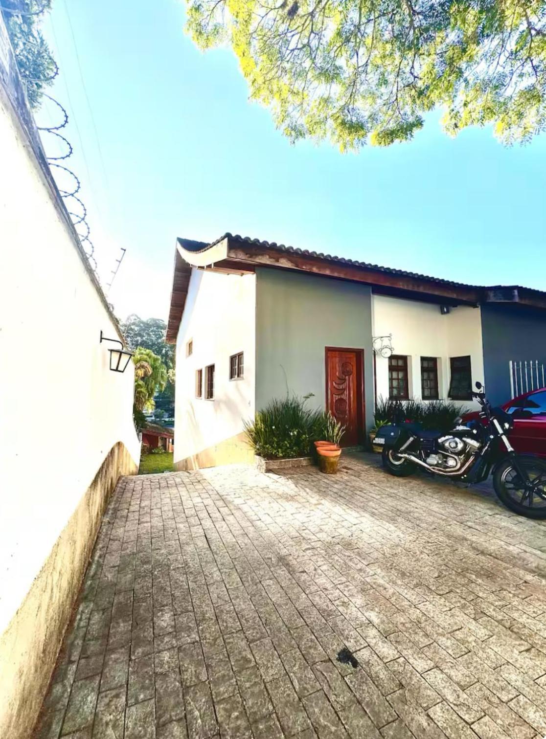 Lindo Em Casa De Alto Padrao Jd Marajoara Bed & Breakfast